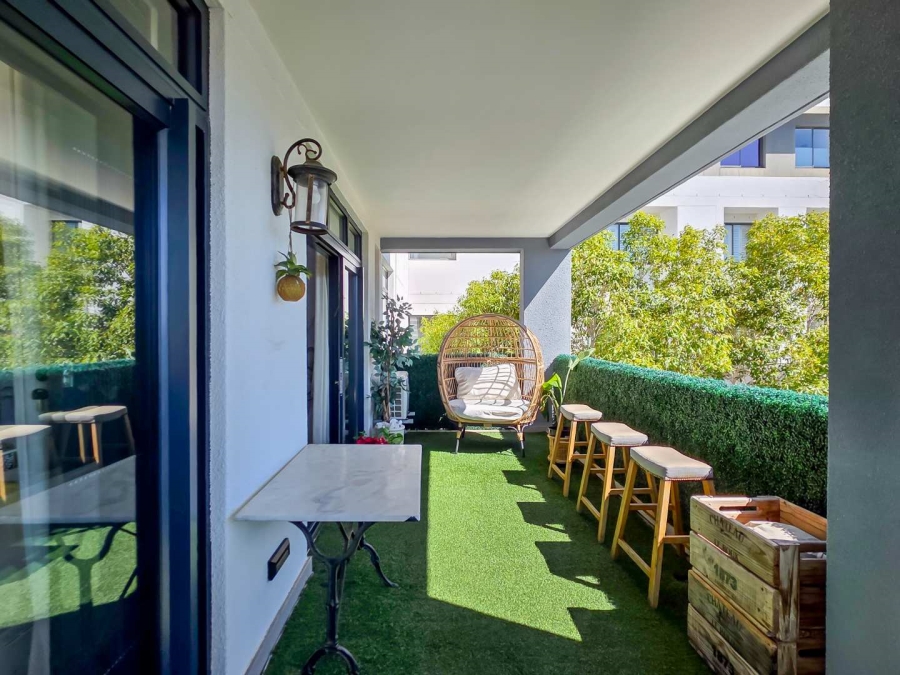 2 Bedroom Property for Sale in Sea Point Western Cape